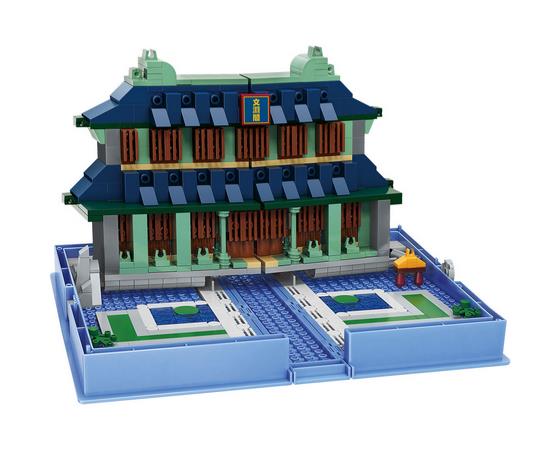 K10113 - Folding book with temple inside